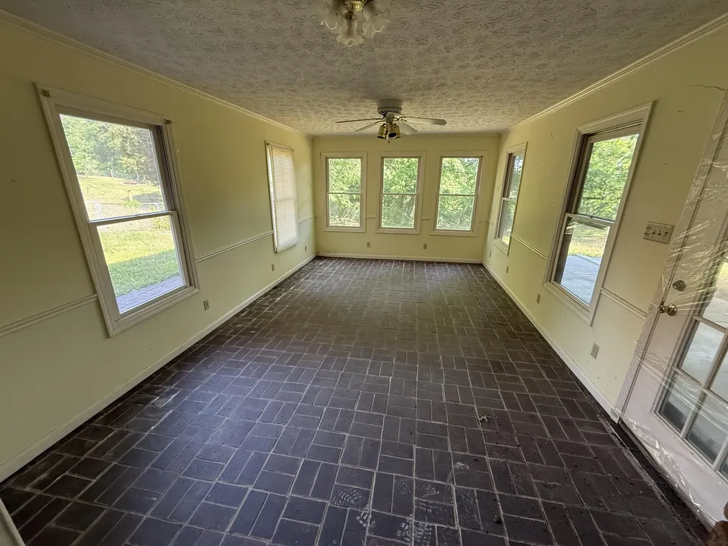 72 Military Road Somerset KY 42503