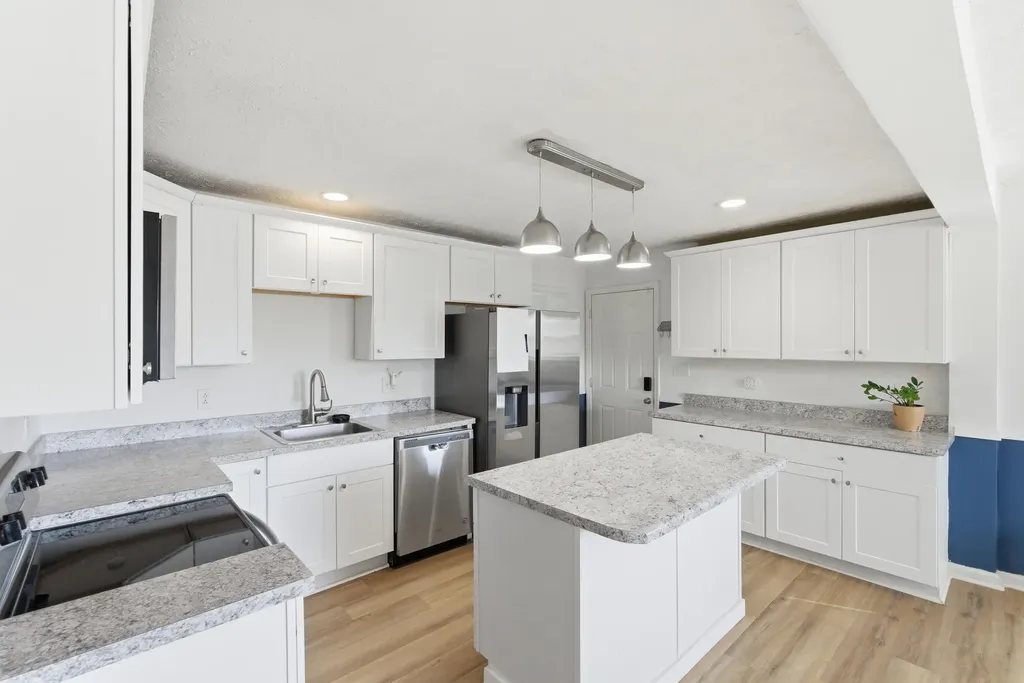 3728 Red River Drive Lexington KY 40517