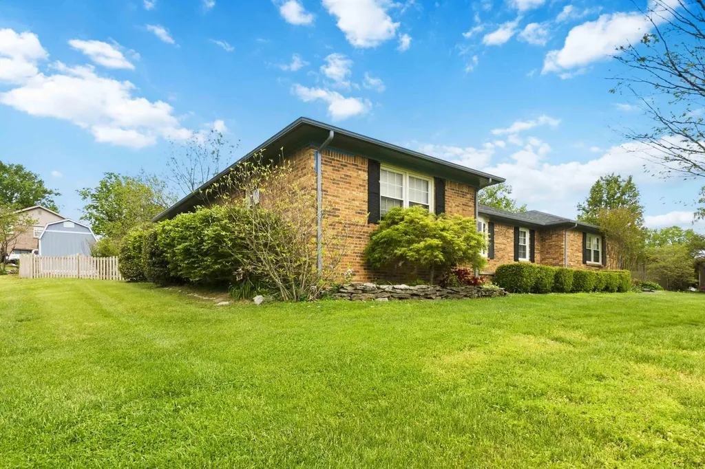 522 Silverbrook Drive Danville KY 40422