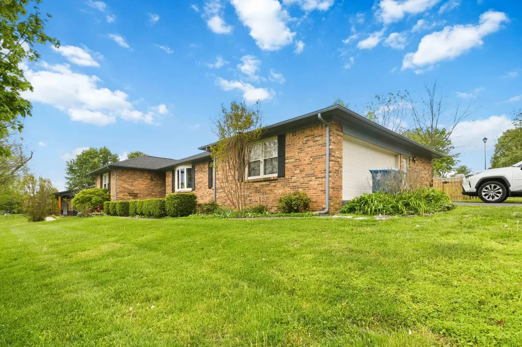 522 Silverbrook Drive Danville KY 40422