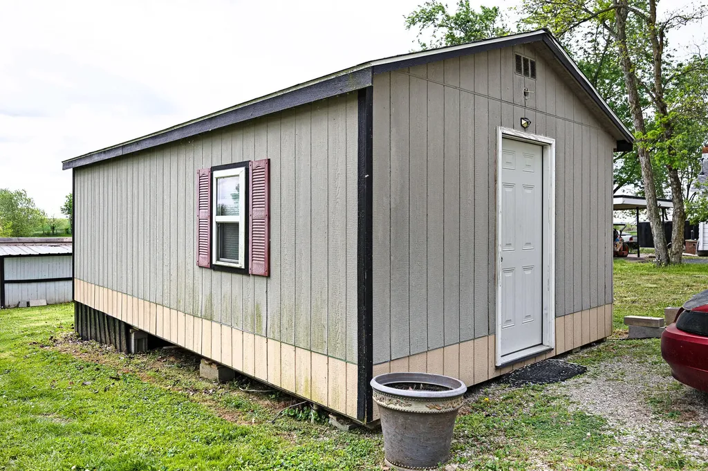 1794 Kirkwood Road Salvisa KY 40372
