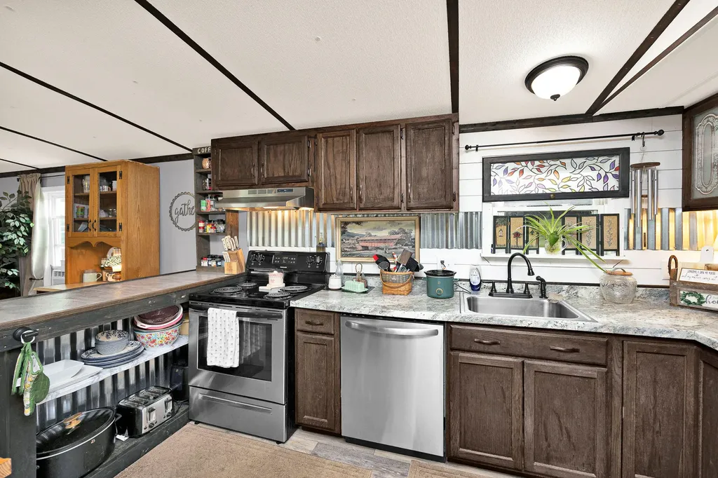 1794 Kirkwood Road Salvisa KY 40372