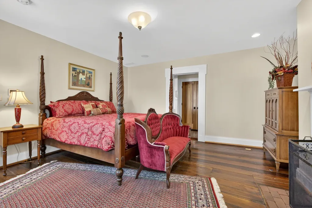 120 E Third Street Lexington KY 40508