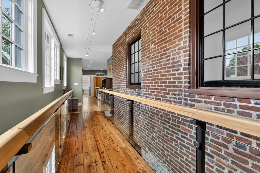 120 E Third Street Lexington KY 40508