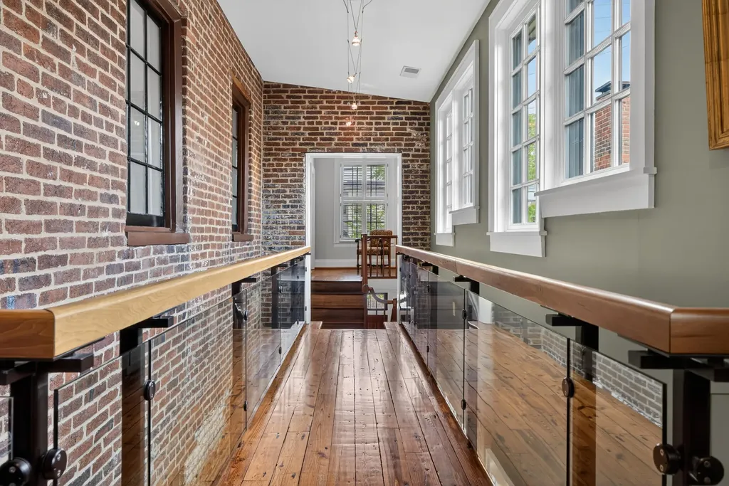 120 E Third Street Lexington KY 40508