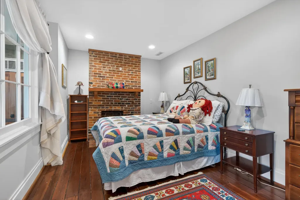 120 E Third Street Lexington KY 40508