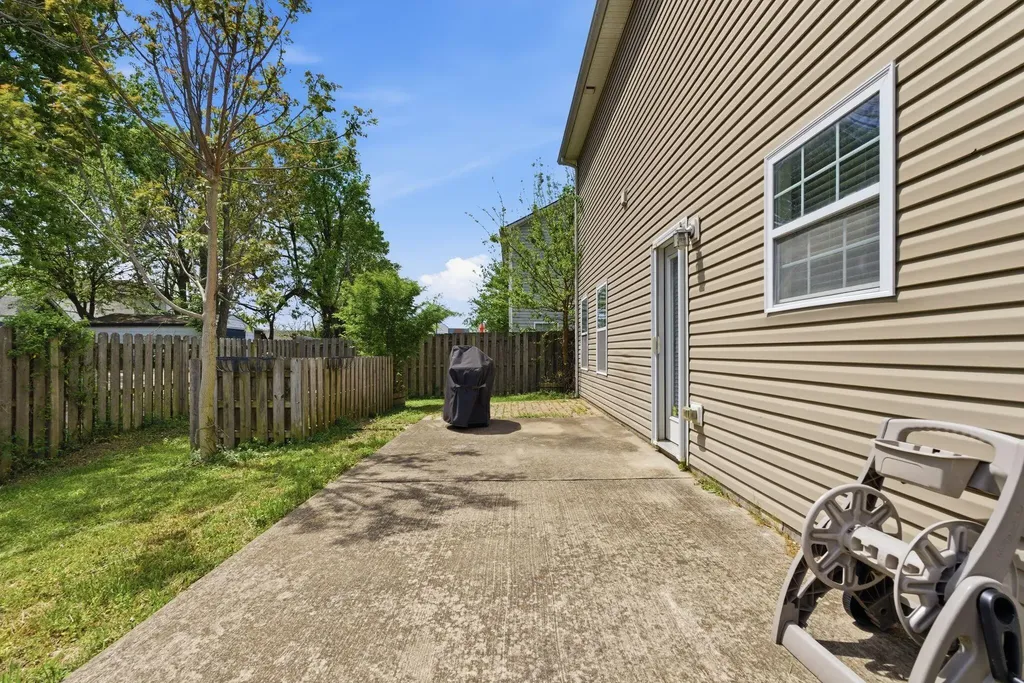 408 Cunningham Lane Lexington KY 40508