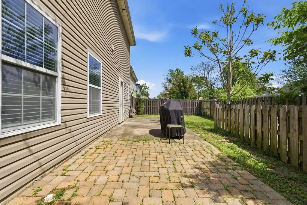 408 Cunningham Lane Lexington KY 40508