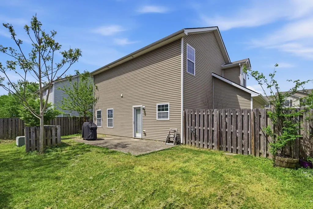 408 Cunningham Lane Lexington KY 40508