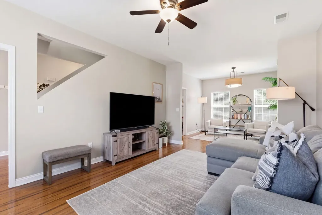 408 Cunningham Lane Lexington KY 40508