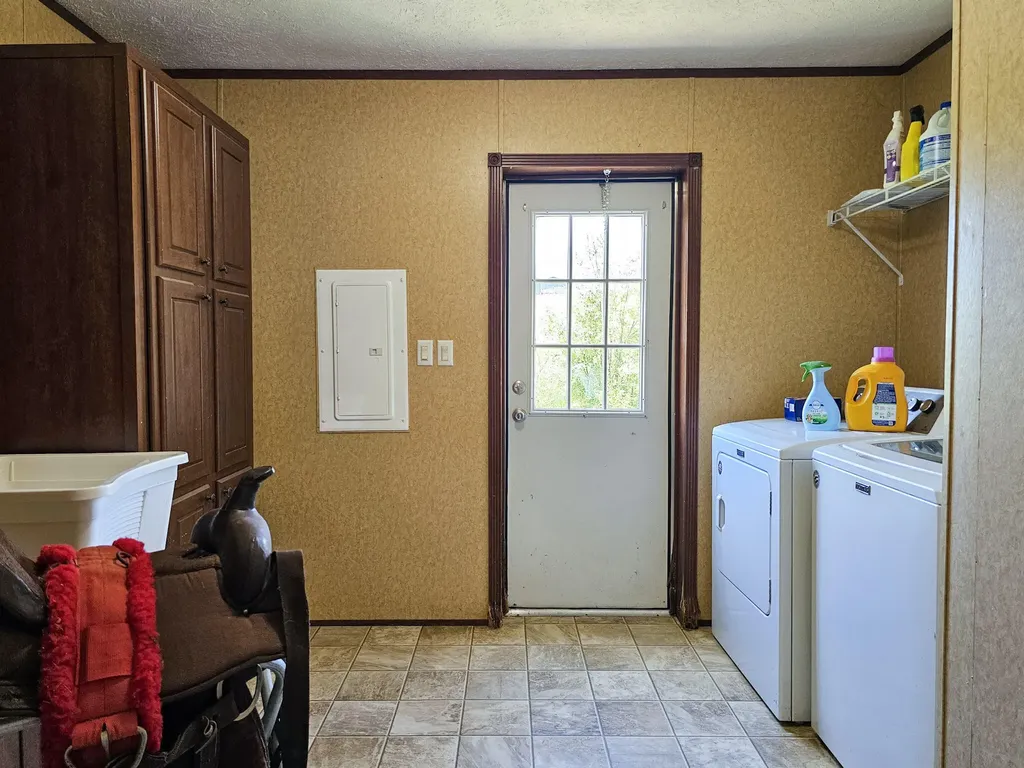 787 Moores Lane Stanford KY 40484