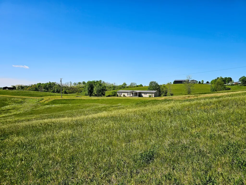 787 Moores Lane Stanford KY 40484