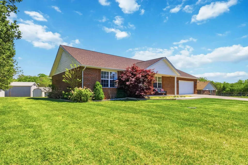 135 Country Acres Drive Somerset KY 42503