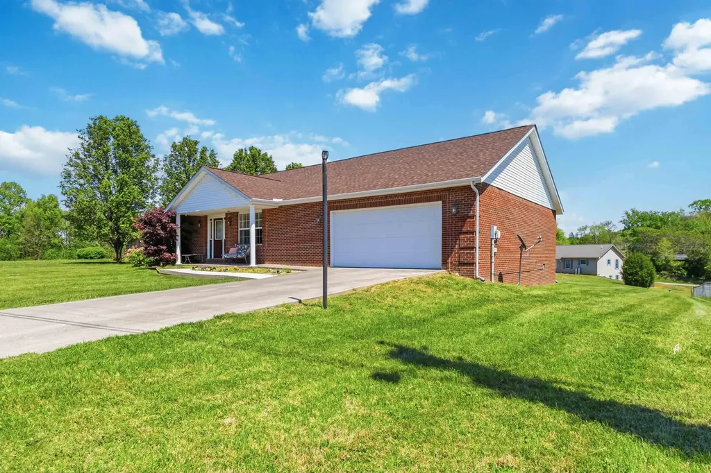 135 Country Acres Drive Somerset KY 42503