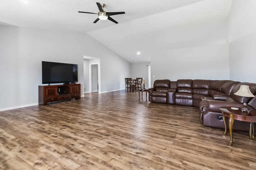 135 Country Acres Drive Somerset KY 42503