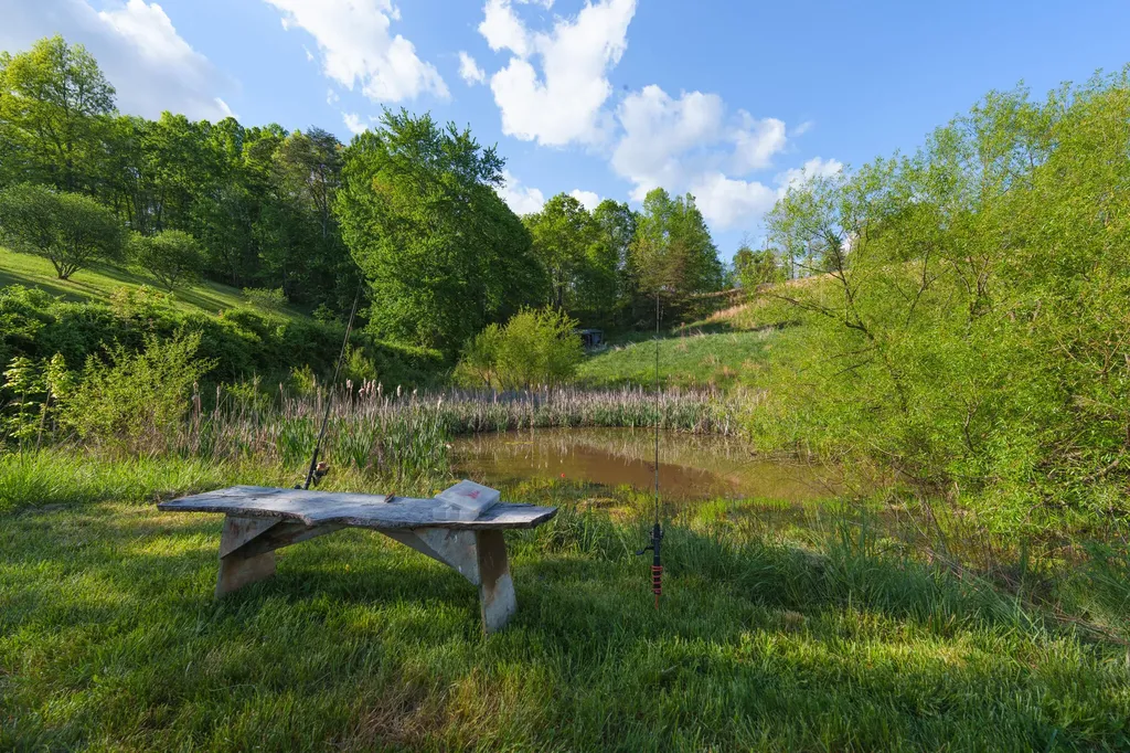 8228 Highway 705 West Liberty KY 41472