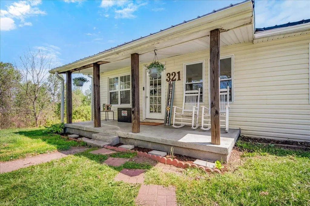 321 Elza Road London KY 40741