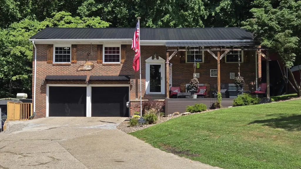 1512 Maple Lane Corbin KY 40701
