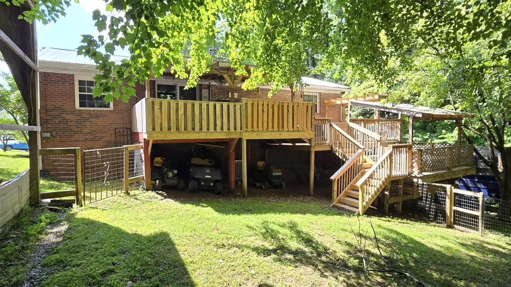 1512 Maple Lane Corbin KY 40701