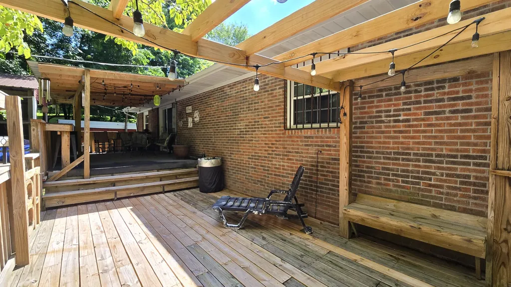 1512 Maple Lane Corbin KY 40701