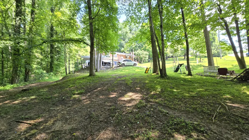 1512 Maple Lane Corbin KY 40701