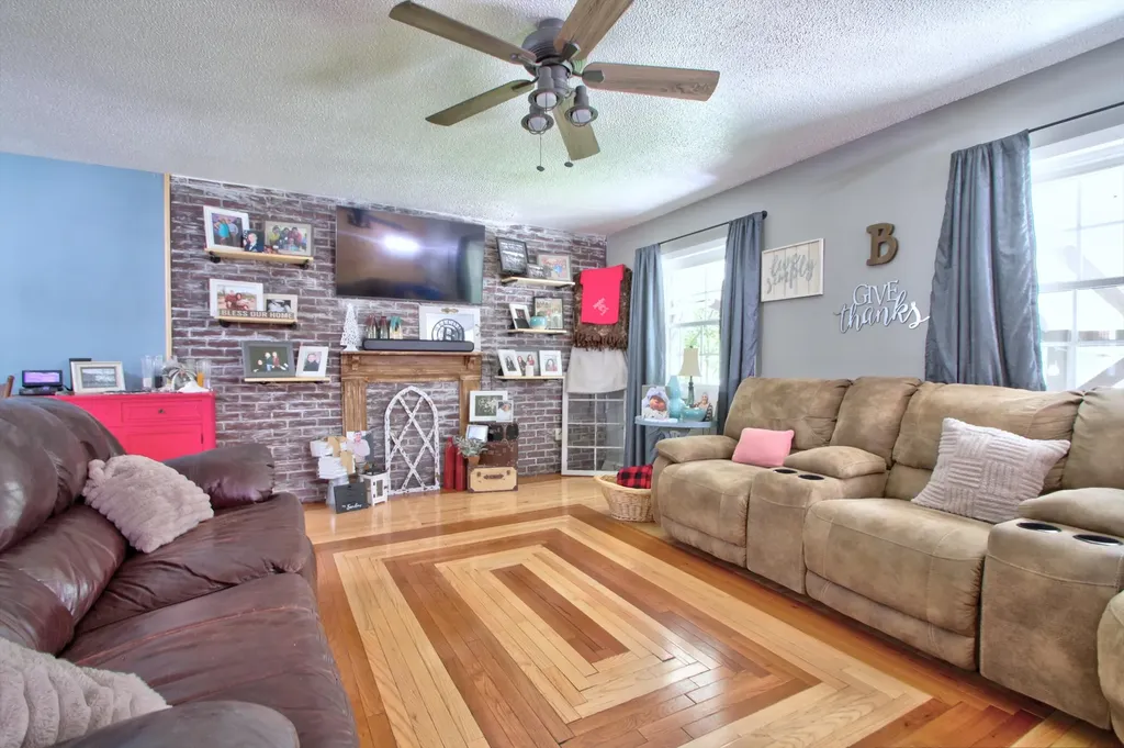 1512 Maple Lane Corbin KY 40701