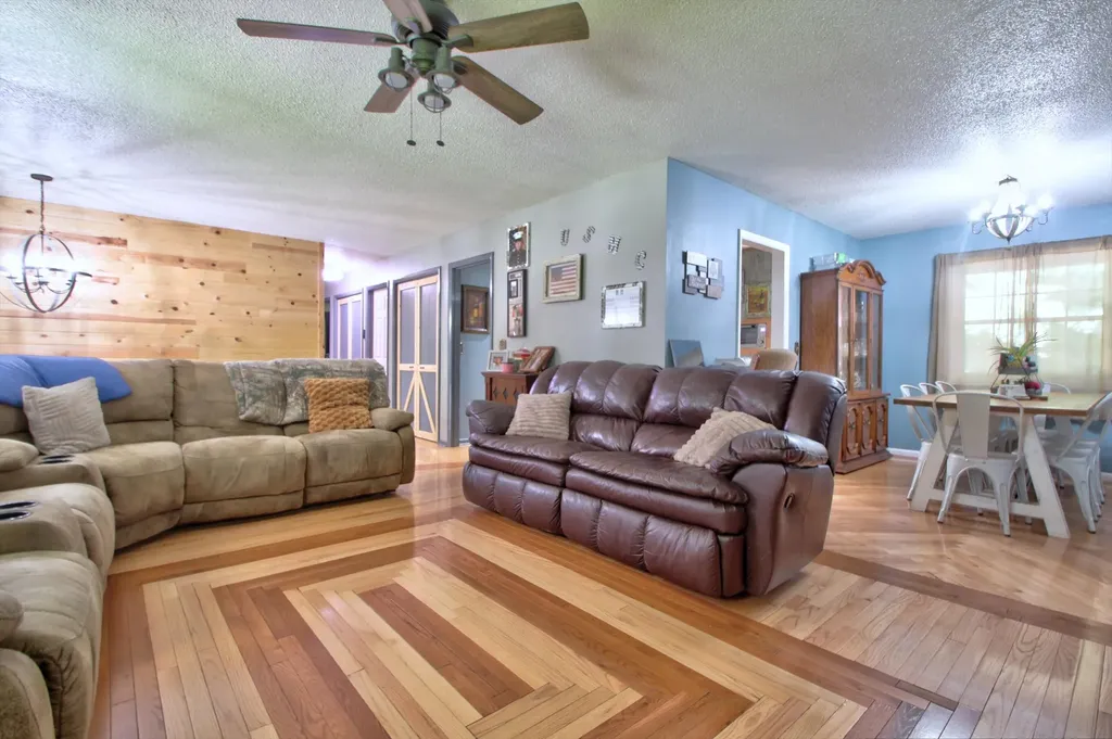 1512 Maple Lane Corbin KY 40701
