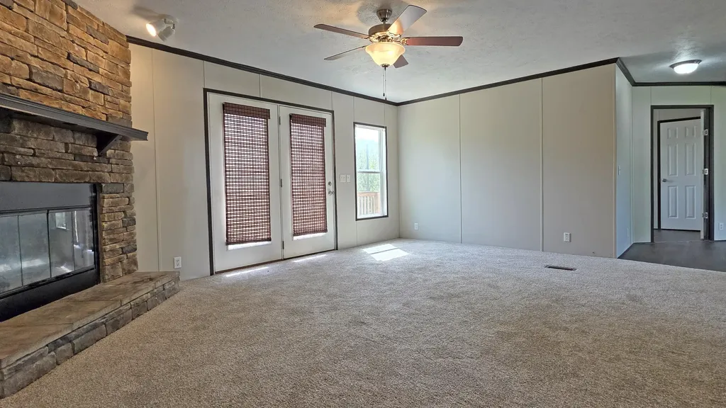 235 Hillview Lane Bloomfield KY 40008