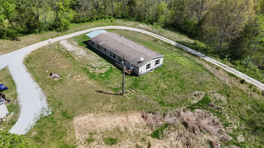 235 Hillview Lane Bloomfield KY 40008