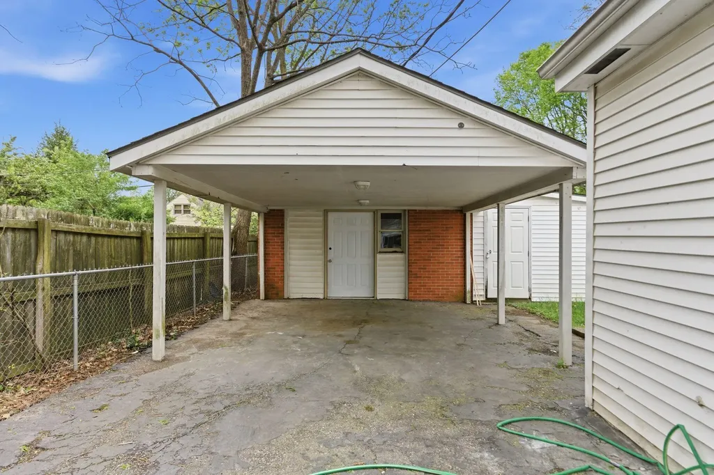 636 Stratford Drive Lexington KY 40503