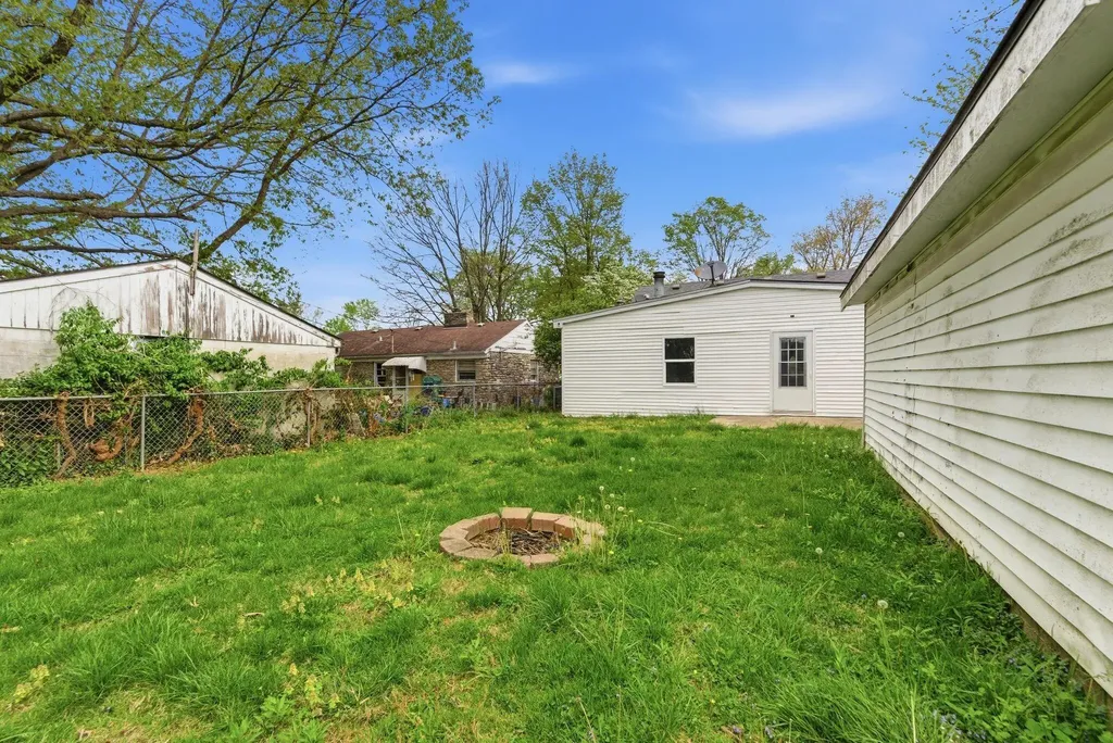 636 Stratford Drive Lexington KY 40503