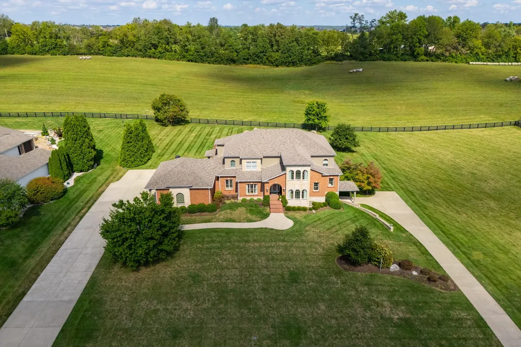 204 Porta Verde Nicholasville KY 40356
