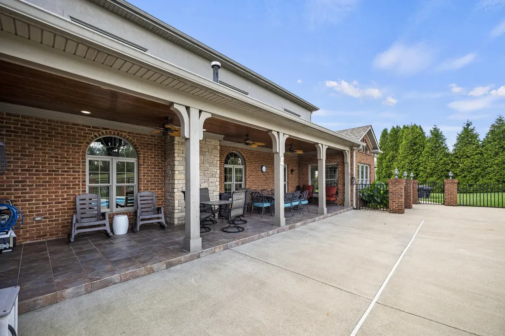 204 Porta Verde Nicholasville KY 40356