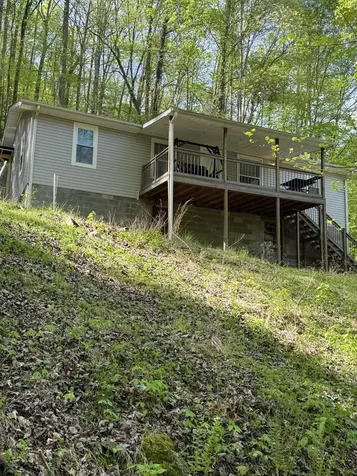 454 SW Four Mile, Right Fork Road Fourmile KY 40939