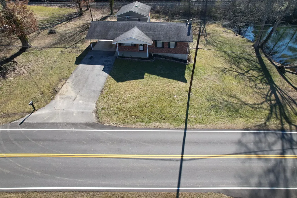 5676 State Highway 1651 Pine Knot KY 42635