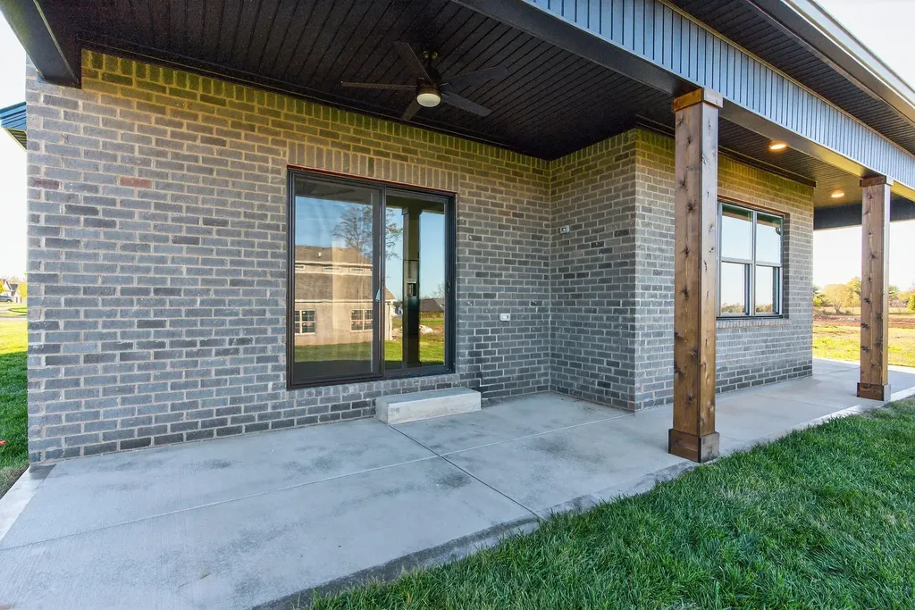 100 Makayla Trail Nicholasville KY 40356