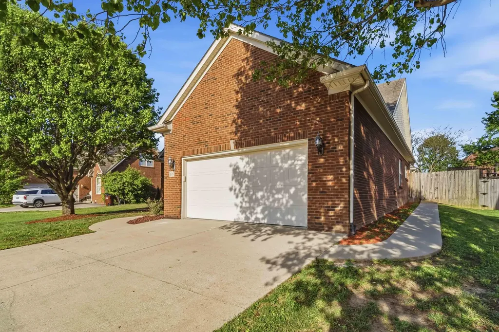616 Shetland Drive Richmond KY 40475