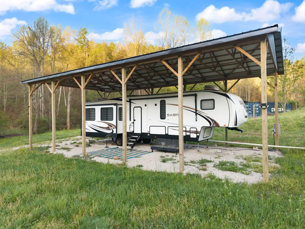165 Pomeroyton-wellington Road Wellington KY 40387