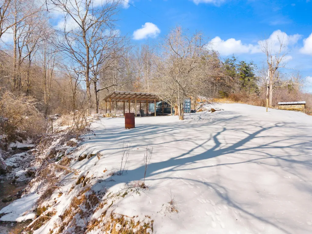 165 Pomeroyton-wellington Road Wellington KY 40387