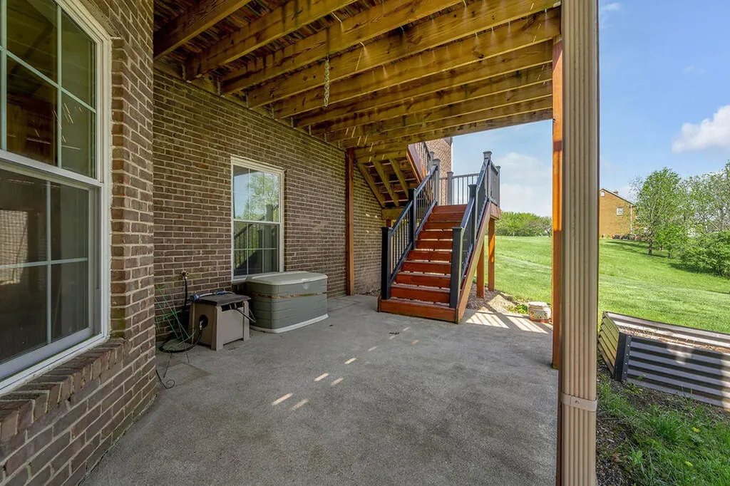 142 Clubhouse Drive Winchester KY 40391