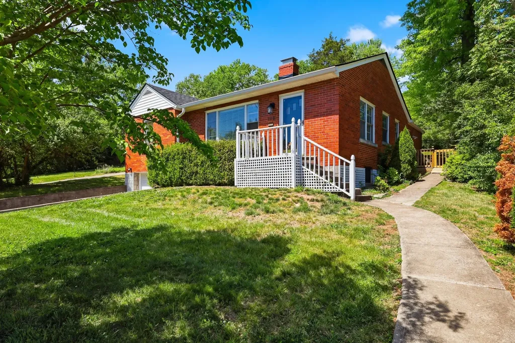 108 Holly Street Berea KY 40403