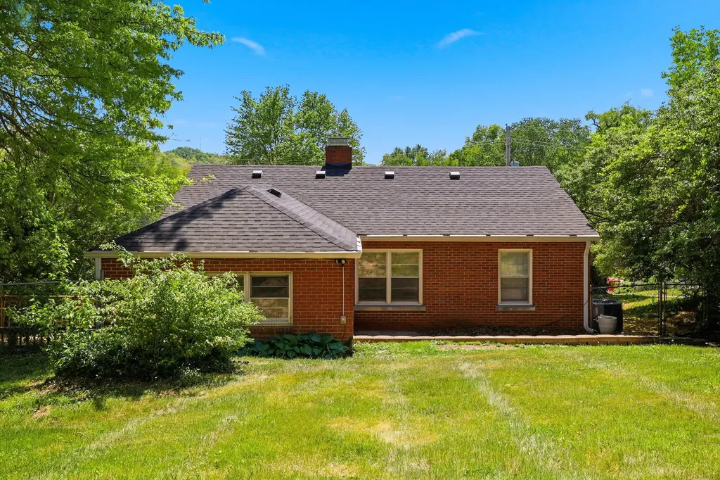 108 Holly Street Berea KY 40403