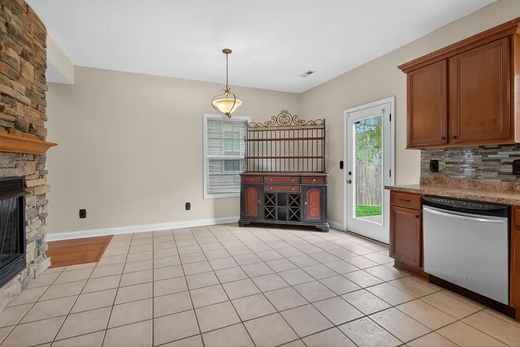 3373 Hibernia Pass Lexington KY 40509