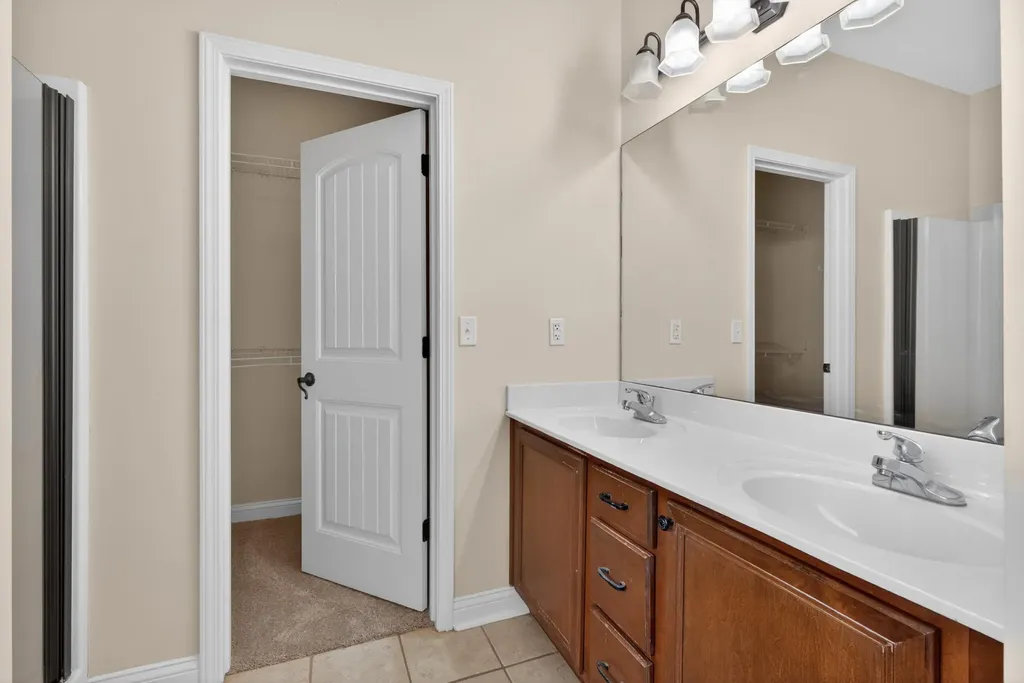 3373 Hibernia Pass Lexington KY 40509