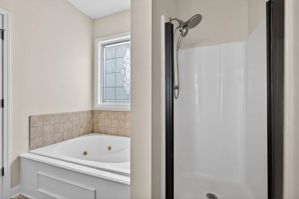 3373 Hibernia Pass Lexington KY 40509
