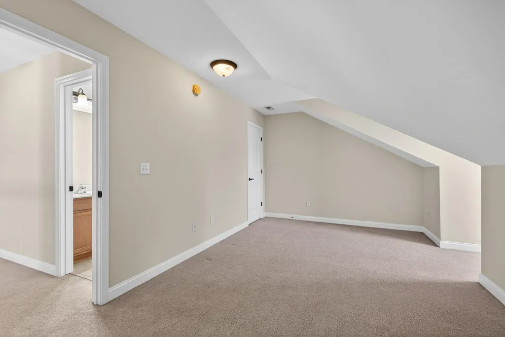 3373 Hibernia Pass Lexington KY 40509