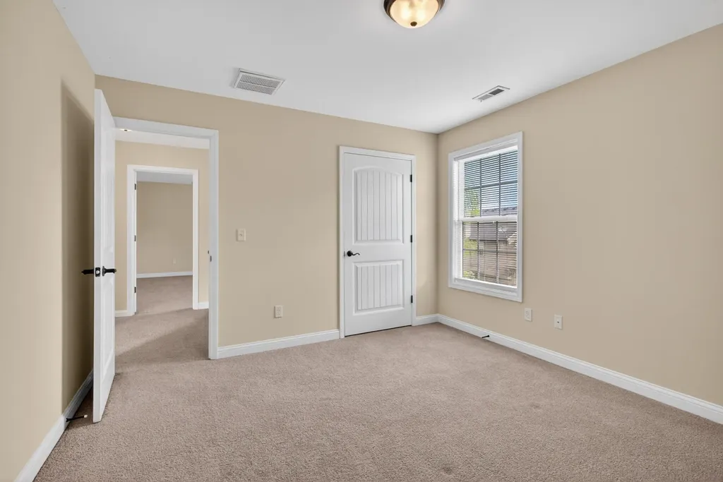 3373 Hibernia Pass Lexington KY 40509