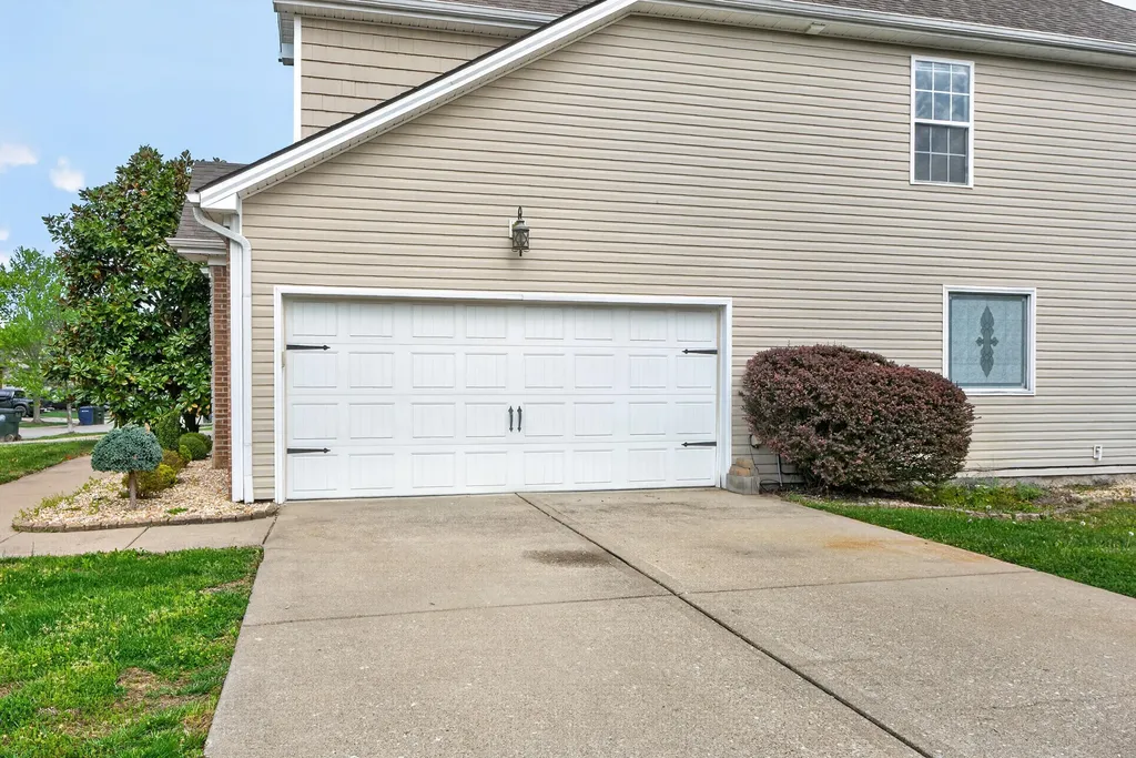 3373 Hibernia Pass Lexington KY 40509