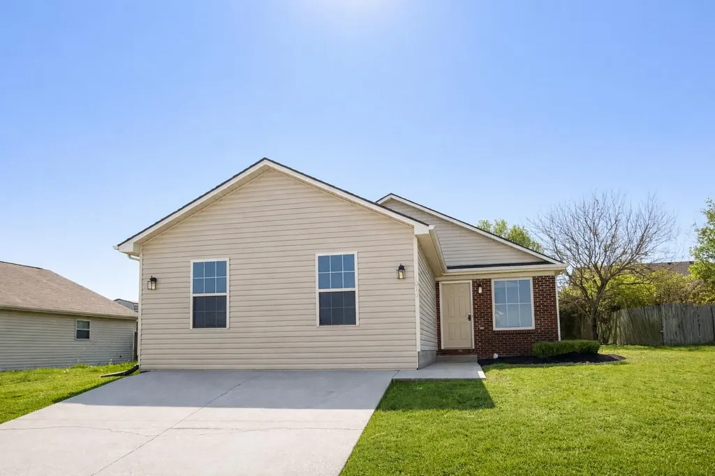 1010 Cedar Ridge Court Lawrenceburg KY 40342