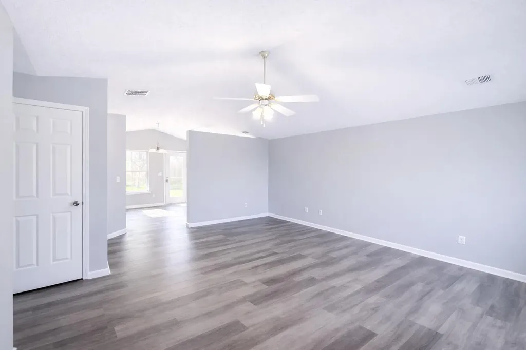 1010 Cedar Ridge Court Lawrenceburg KY 40342